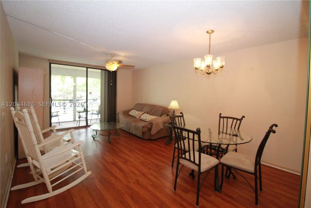 900 Colony Point Cir 216, Pembroke Pines, FL 33026