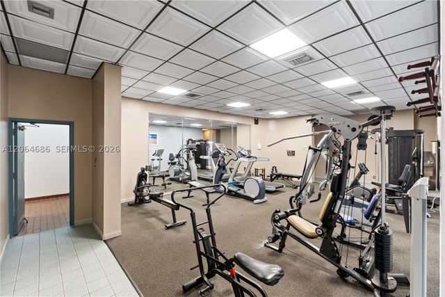 900 Colony Point Cir 216, Pembroke Pines, FL 33026