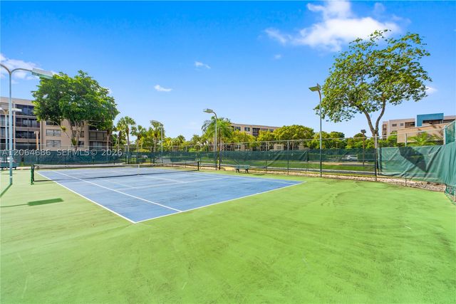 900 Colony Point Cir 216, Pembroke Pines, FL 33026