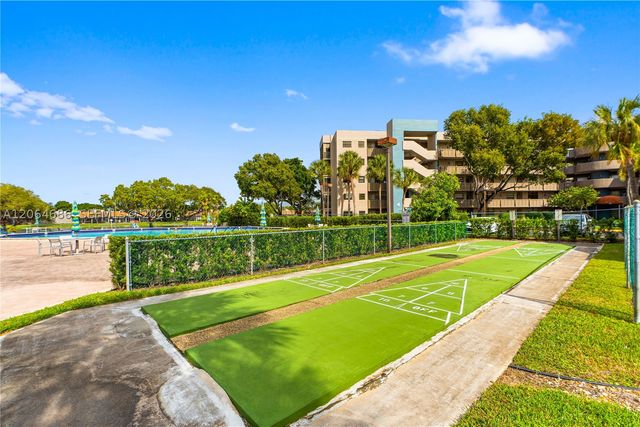 900 Colony Point Cir 216, Pembroke Pines, FL 33026