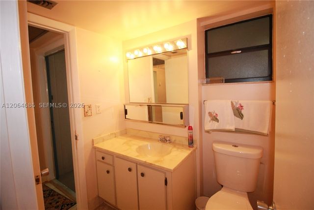 900 Colony Point Cir 216, Pembroke Pines, FL 33026