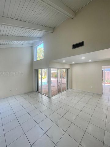 922 NW 106th Ave Cir 922, Miami, FL 33172