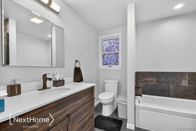 645 Riverbank Street, Wyandotte, MI 48192