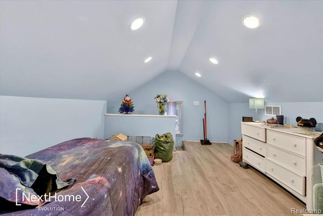 645 Riverbank Street, Wyandotte, MI 48192