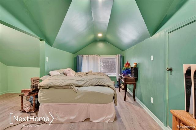 645 Riverbank Street, Wyandotte, MI 48192