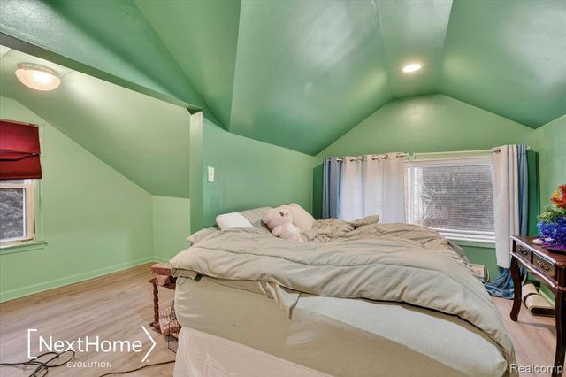 645 Riverbank Street, Wyandotte, MI 48192