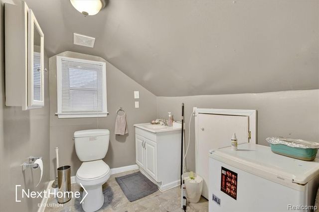 645 Riverbank Street, Wyandotte, MI 48192