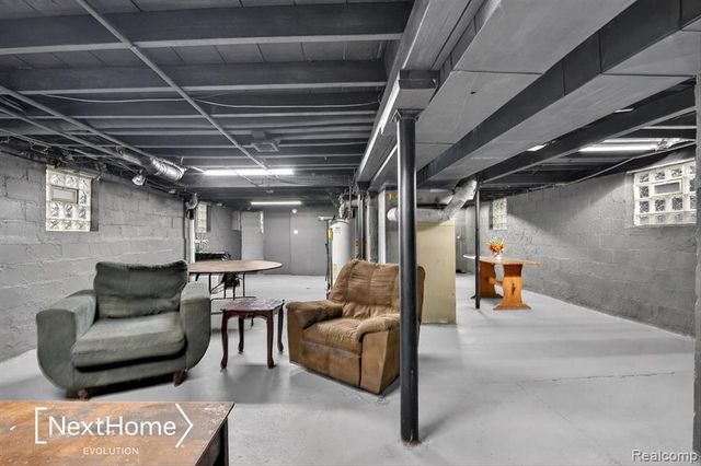 645 Riverbank Street, Wyandotte, MI 48192