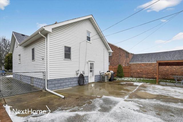 645 Riverbank Street, Wyandotte, MI 48192