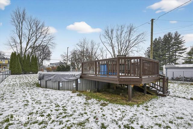 645 Riverbank Street, Wyandotte, MI 48192