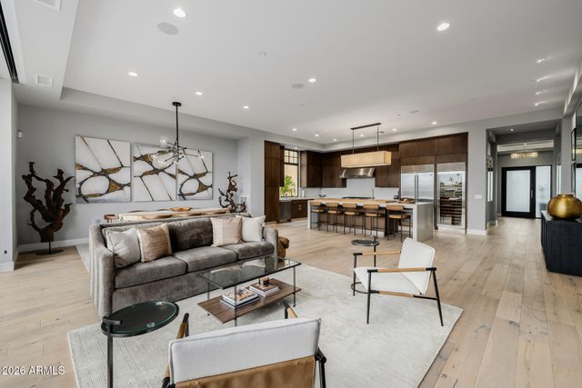 2 BILTMORE Estate 207, Phoenix, AZ 85016