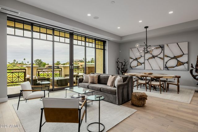 2 BILTMORE Estate 207, Phoenix, AZ 85016