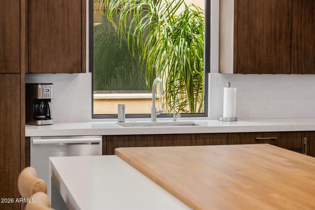 2 BILTMORE Estate 207, Phoenix, AZ 85016