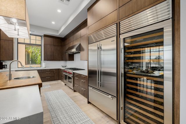 2 BILTMORE Estate 207, Phoenix, AZ 85016