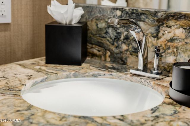 2 BILTMORE Estate 207, Phoenix, AZ 85016