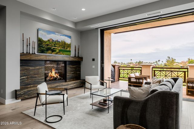 2 BILTMORE Estate 207, Phoenix, AZ 85016