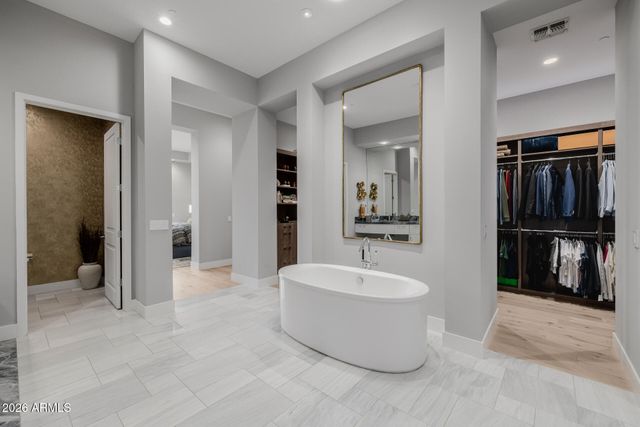 2 BILTMORE Estate 207, Phoenix, AZ 85016