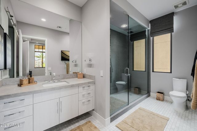 2 BILTMORE Estate 207, Phoenix, AZ 85016