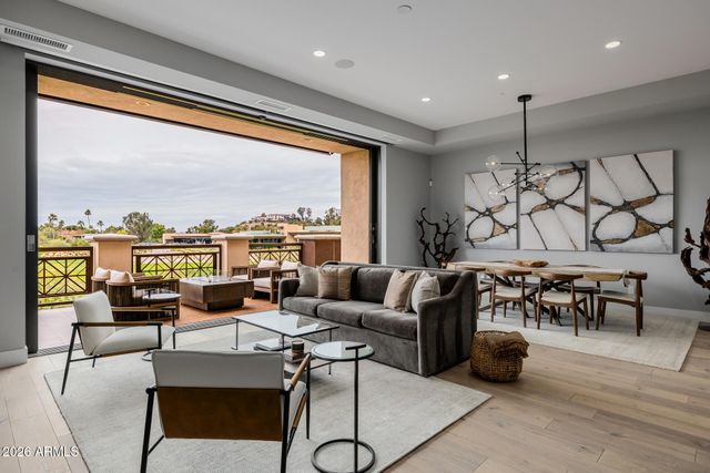 2 BILTMORE Estate 207, Phoenix, AZ 85016