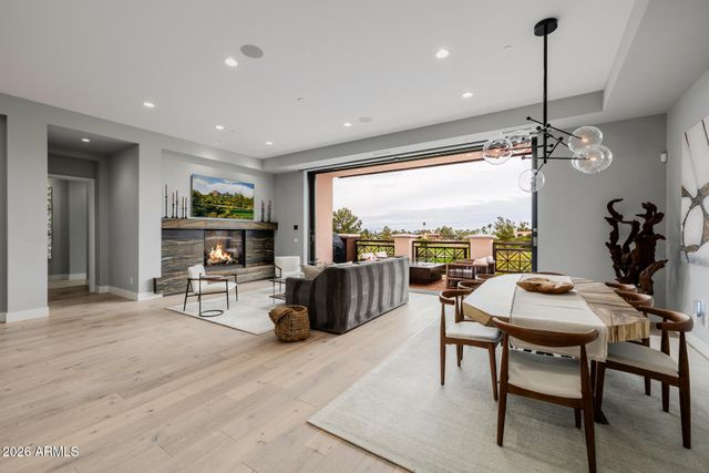 2 BILTMORE Estate 207, Phoenix, AZ 85016