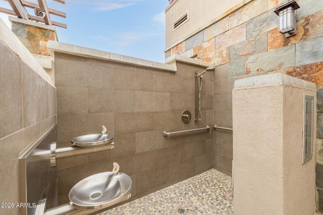 2 BILTMORE Estate 207, Phoenix, AZ 85016