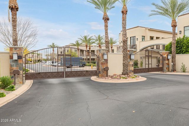 2 BILTMORE Estate 207, Phoenix, AZ 85016