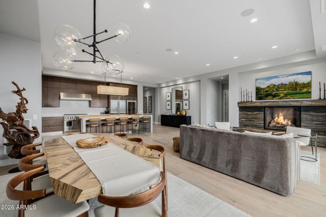 2 BILTMORE Estate 207, Phoenix, AZ 85016