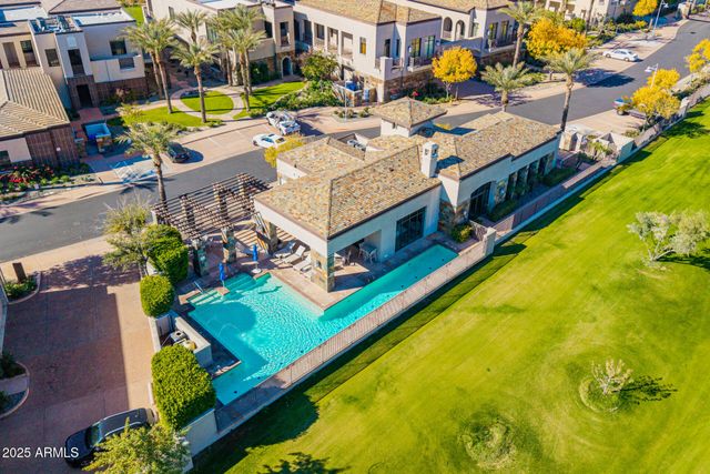 2 BILTMORE Estate 207, Phoenix, AZ 85016