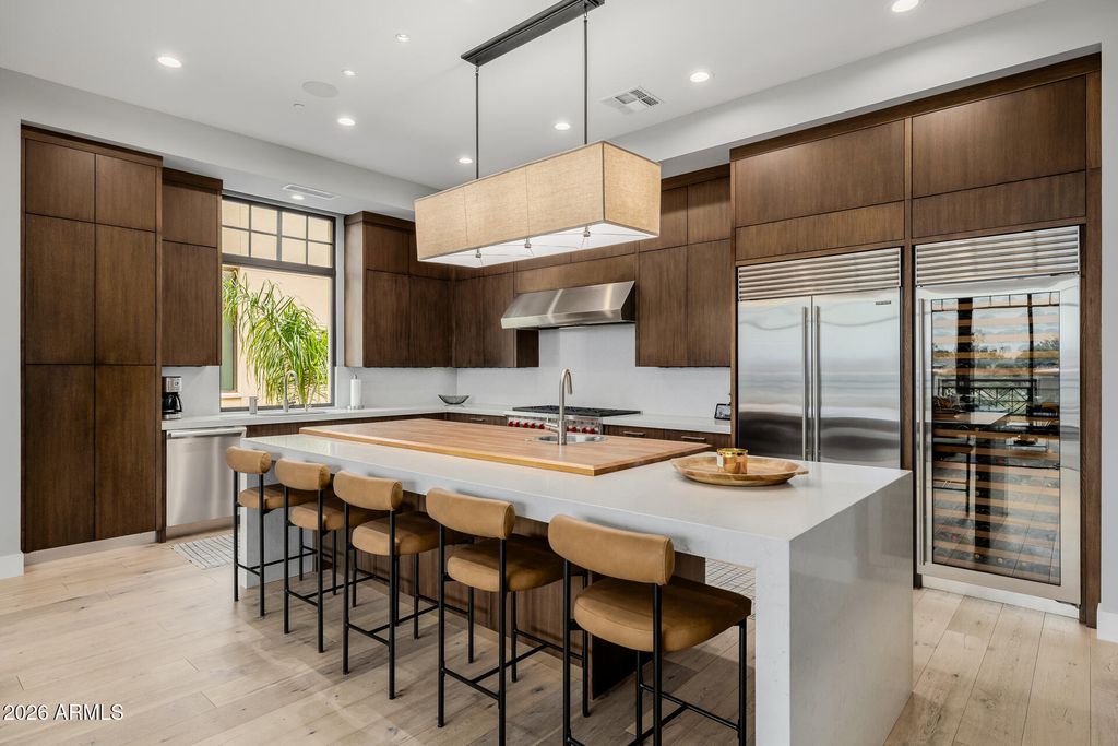 2 BILTMORE Estate 207, Phoenix, AZ 85016