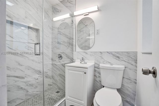 2018-2020 NE 19th St, Fort Lauderdale, FL 33305