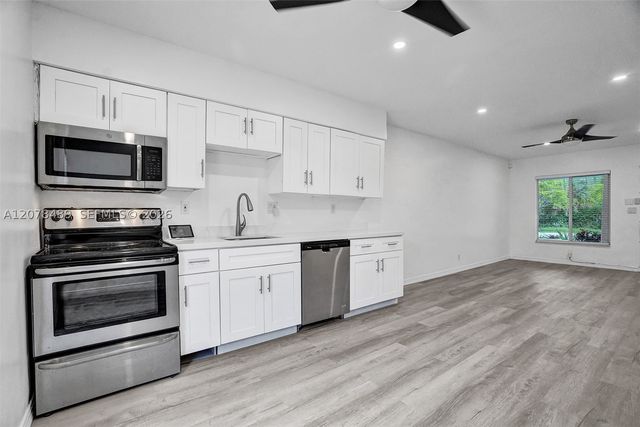 2018-2020 NE 19th St, Fort Lauderdale, FL 33305