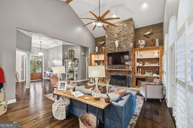 416 Spring Place Road NE, White, GA 30184