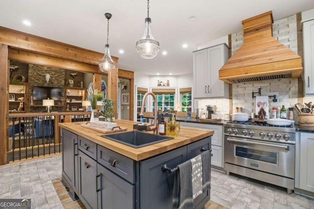 416 Spring Place Road NE, White, GA 30184