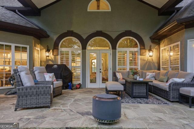 416 Spring Place Road NE, White, GA 30184