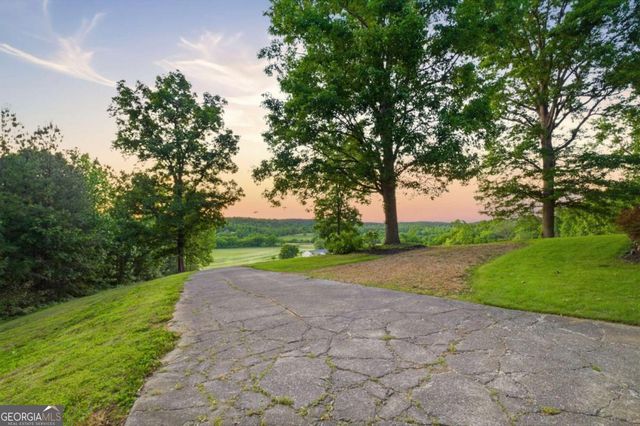 416 Spring Place Road NE, White, GA 30184