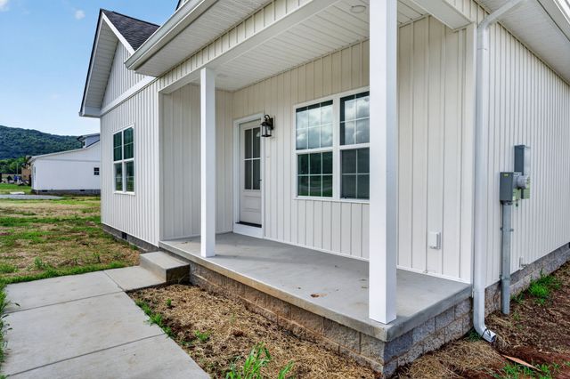 3631 Greenhaw Rd, Decherd, TN 37324