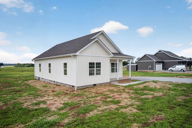 3631 Greenhaw Rd, Decherd, TN 37324