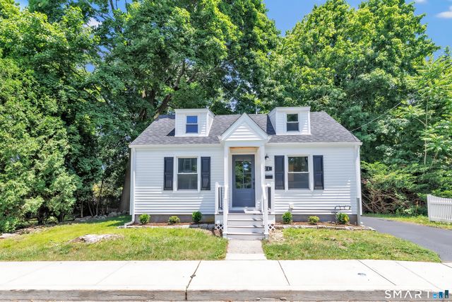 21 Meadow Street, Milford, CT 06460