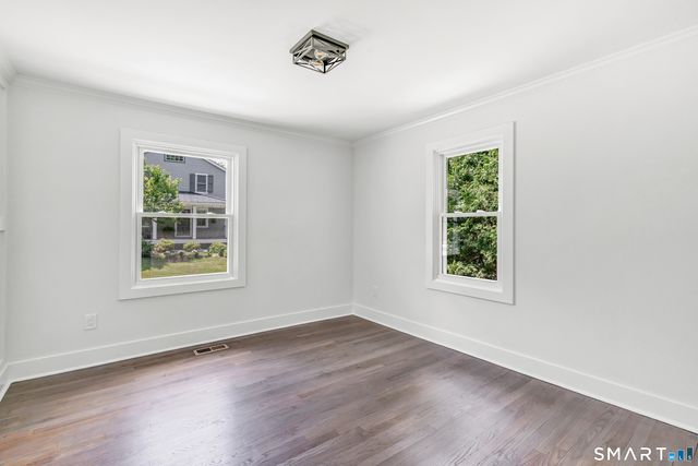 21 Meadow Street, Milford, CT 06460