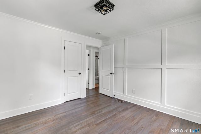 21 Meadow Street, Milford, CT 06460
