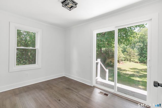 21 Meadow Street, Milford, CT 06460