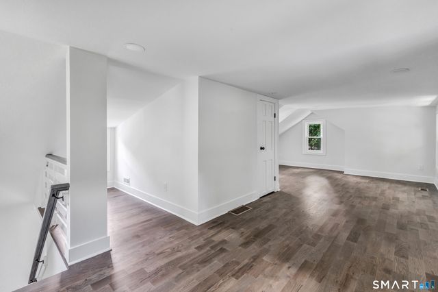 21 Meadow Street, Milford, CT 06460