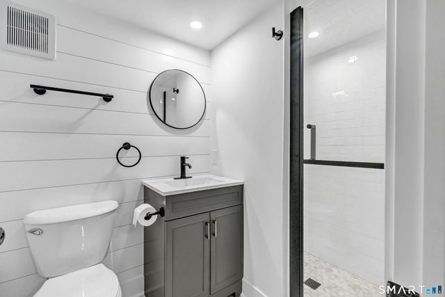 21 Meadow Street, Milford, CT 06460