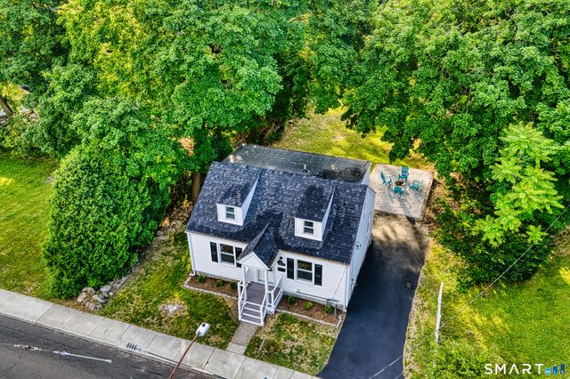 21 Meadow Street, Milford, CT 06460