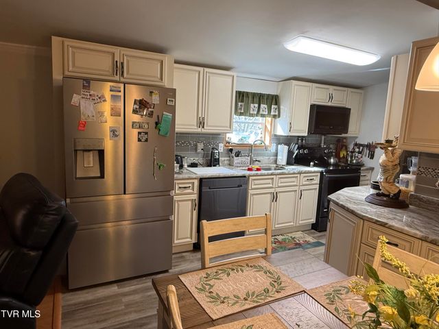 126 Ollie Collins Road, Elizabethton, TN 37643