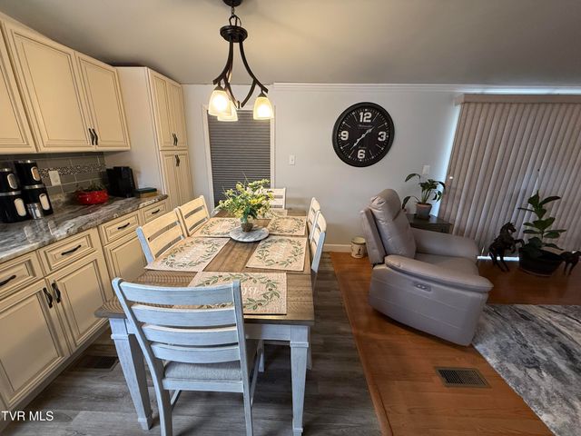 126 Ollie Collins Road, Elizabethton, TN 37643