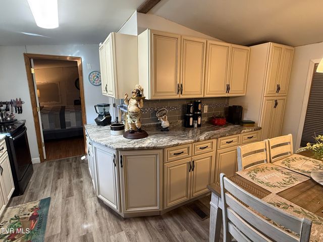 126 Ollie Collins Road, Elizabethton, TN 37643