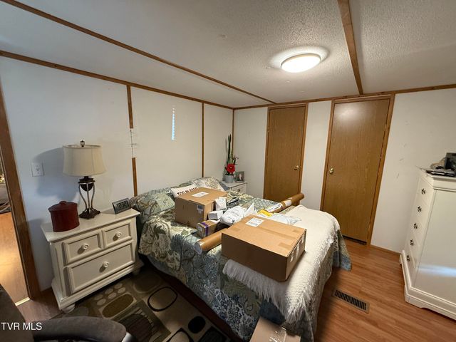 126 Ollie Collins Road, Elizabethton, TN 37643