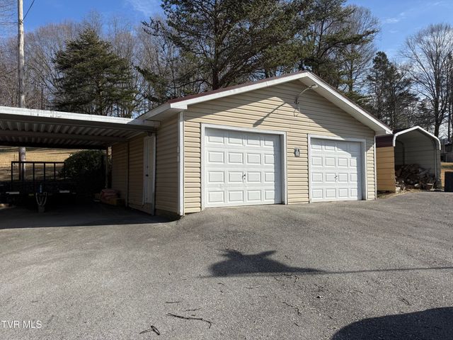 126 Ollie Collins Road, Elizabethton, TN 37643