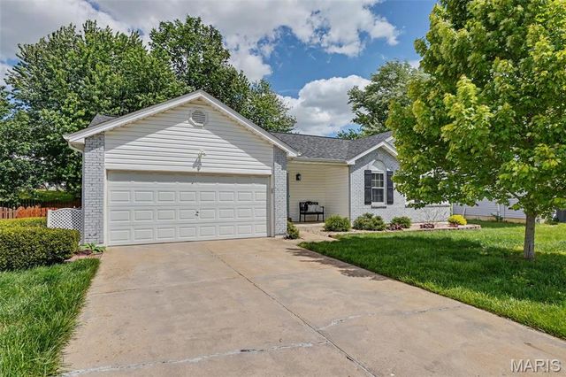 1220 Begonia Drive, O'fallon, MO 63366